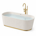 Vasca da bagno freestanding in resina bianca con rubinetto in ottone